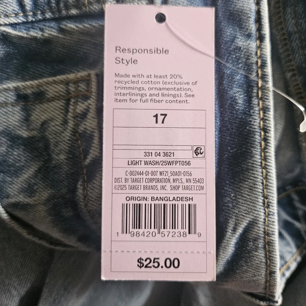 High Rise Straight Leg Raw Hem Light Wash Jeans Juniors 17 -NWT